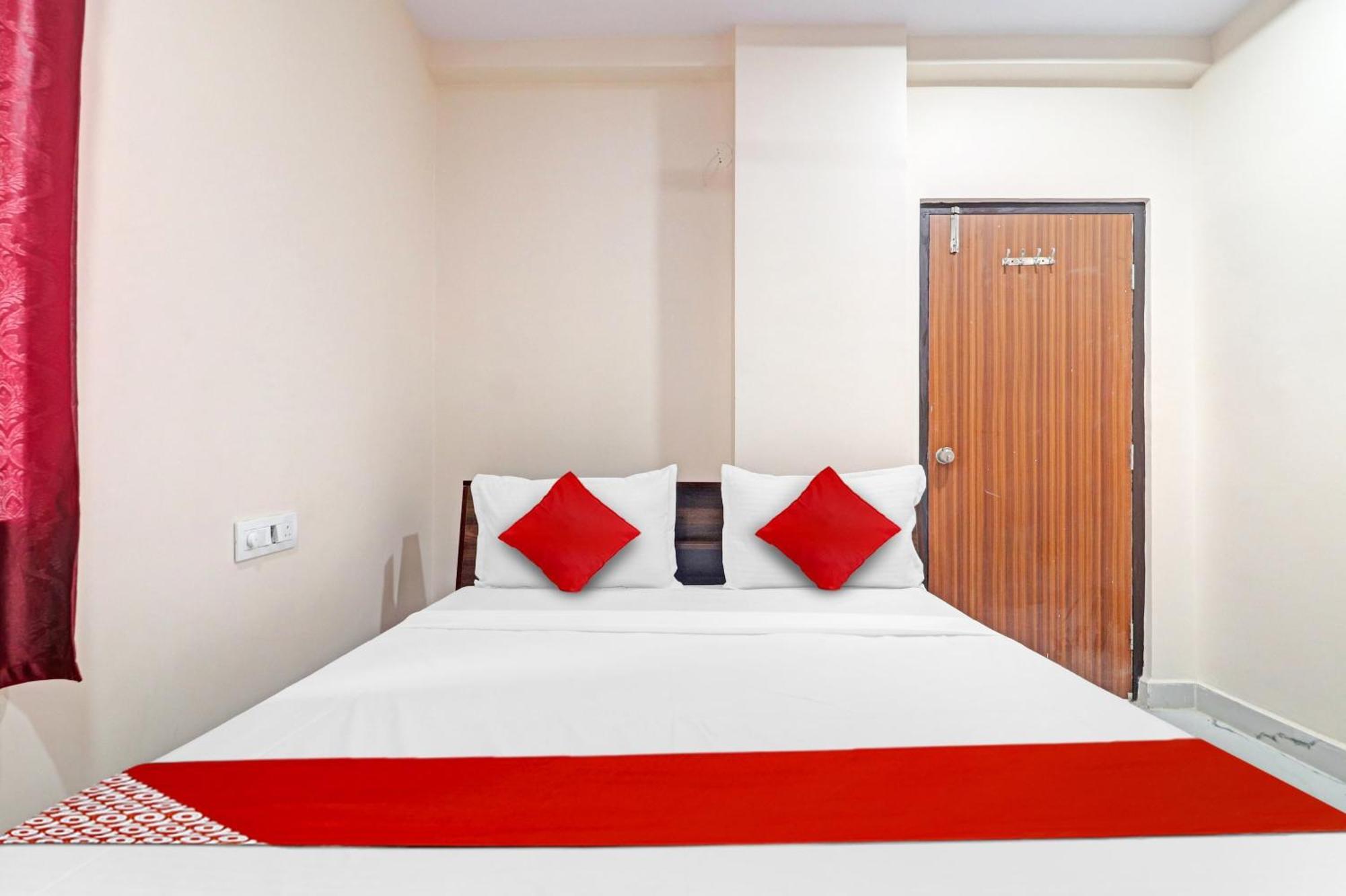Hotel O Sv Grand Хидерабад Екстериор снимка